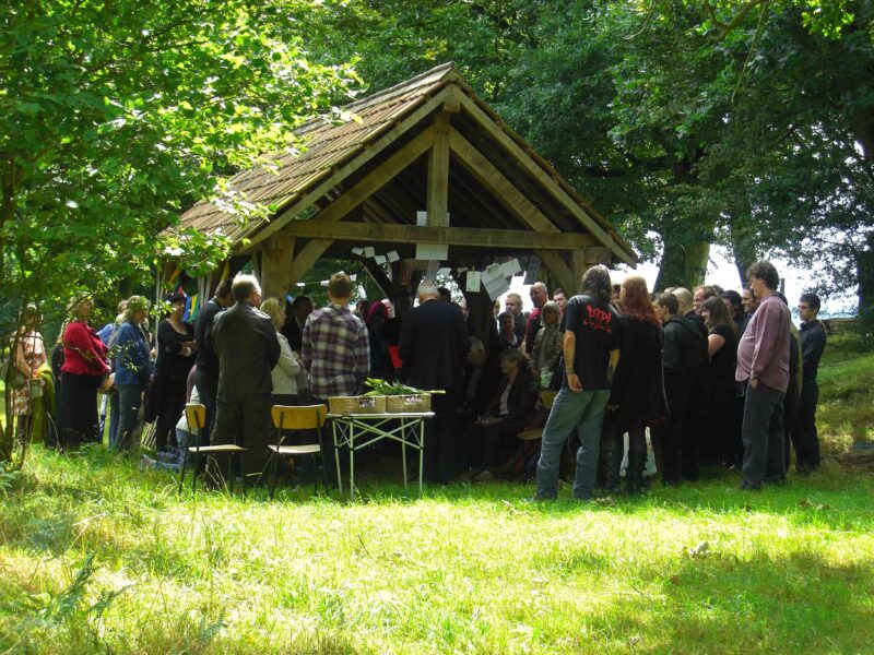 What type of funeral can I have at a natural burial ground? - Leedam ...